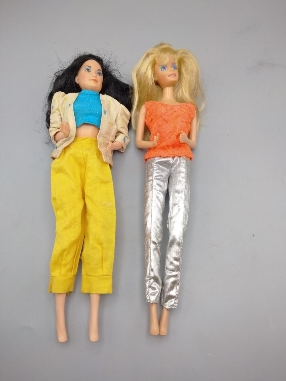 Mattel 1986 Vintage Barbie and the Rockers Doll With Outfit Lot Of 2